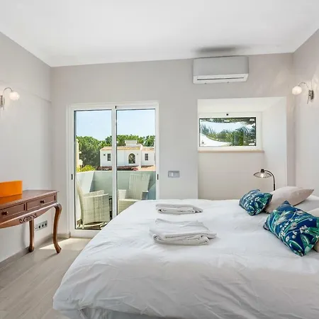 Casa Del Mar Vilamoura Newly Renovated 3 Bedroom With Pool A C And Wifi Quarteira