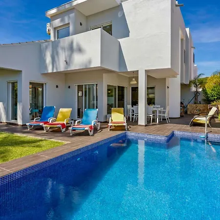 Casa Del Mar Vilamoura Newly Renovated 3 Bedroom With Pool A C And Wifi Quarteira